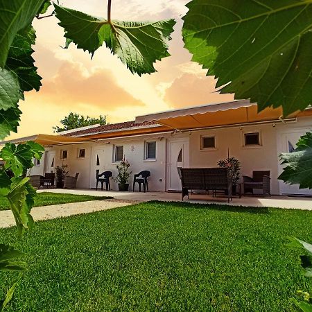 Grafit Apartmanok Hajdúnánás Exterior foto