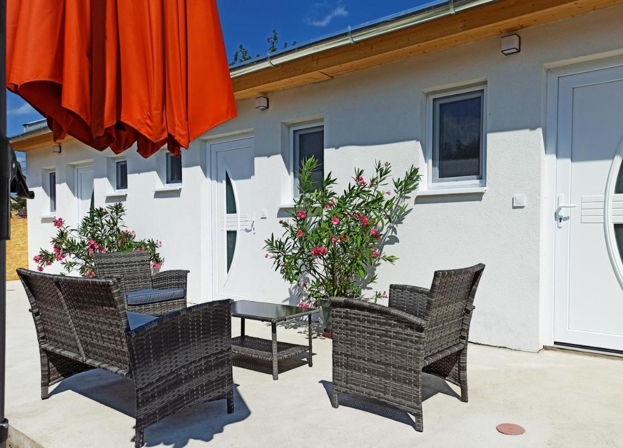 Grafit Apartmanok Hajdúnánás Exterior foto