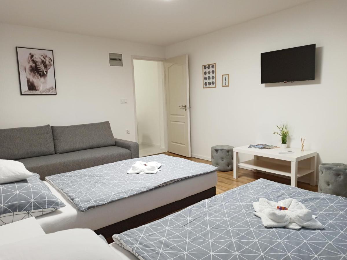 Grafit Apartmanok Hajdúnánás Exterior foto